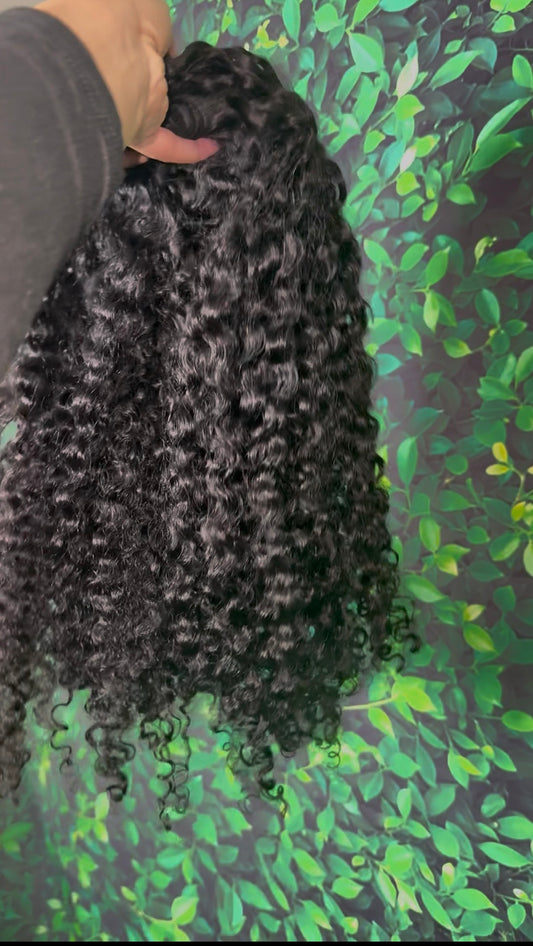LUX CURLY BUNDLES